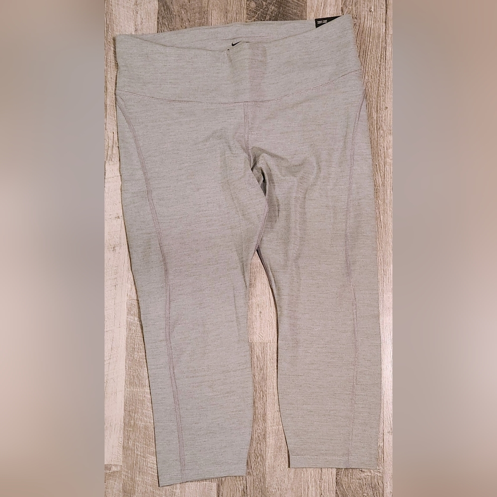 NWT Nike Epic Fast Tight Fit Running Leggings - Crop Length - MId-Rise - Grey 1X - Picture 6 of 7